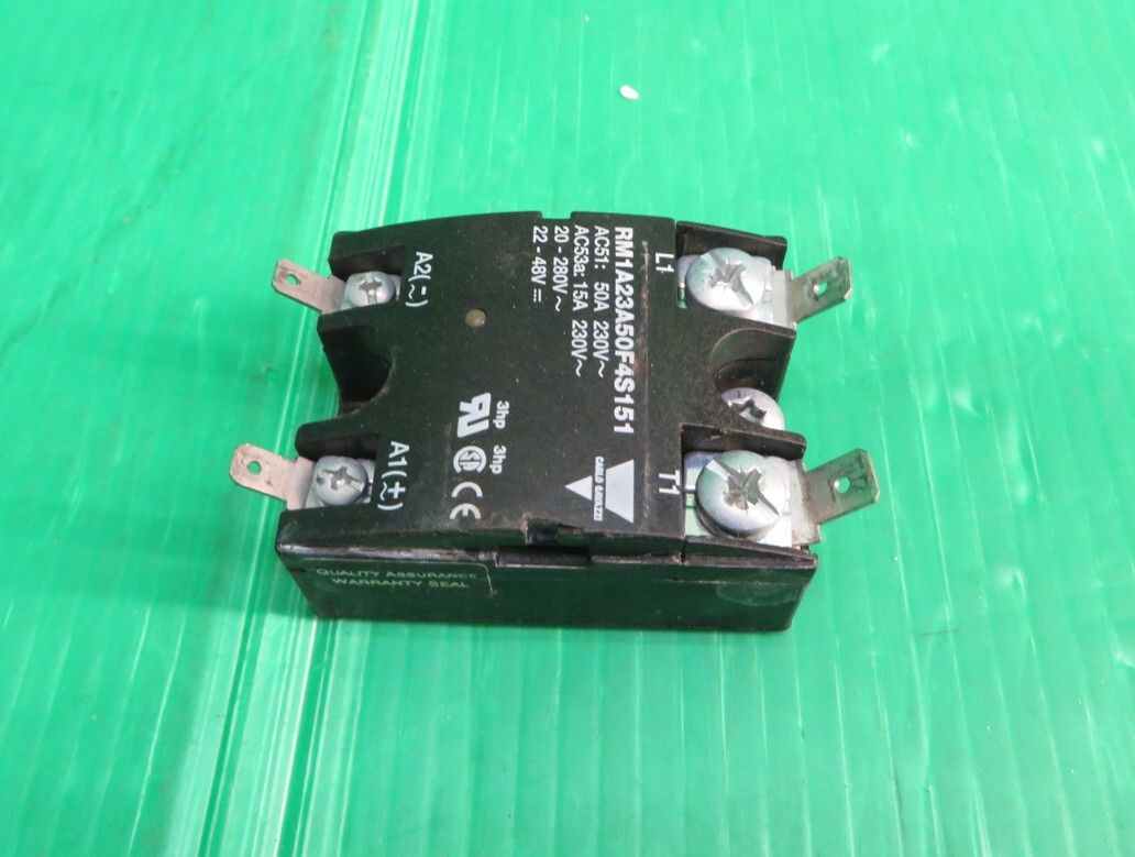 Z-3045■CARKI GAVAZZI ソリッドステートリレー ファストンターミナル RM1A23A50F4S151 中古拍卖