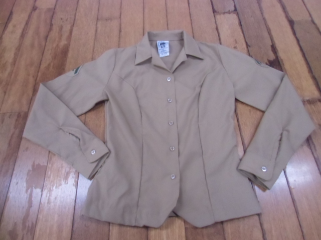 S-27 ミリタリー サバゲー コスプレ アメカジ 米軍放出品 実物 USMC MARINE 作業服 ドレス シャツ Yシャツ 制服 カーキ 海兵隊 レディース拍卖