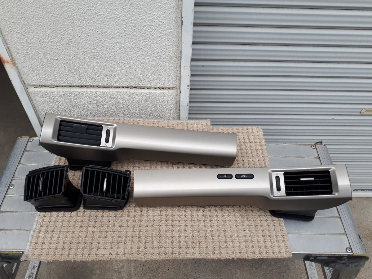 ホンダ純正 スパイク フリード GB3 GB4 吹き出し口 ダクト 4点セット パネル付 スイッチ付 運転席側 助手席側 色シルバー系 クリーニング済拍卖