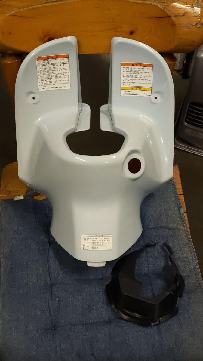 チョイノリ CZ41A-130… フロントインナーカウル レッグシールド 拍卖