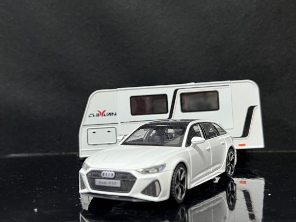 アウディAudi RS6 Avant レーラーハウス 1/32 ホワイト H150拍卖