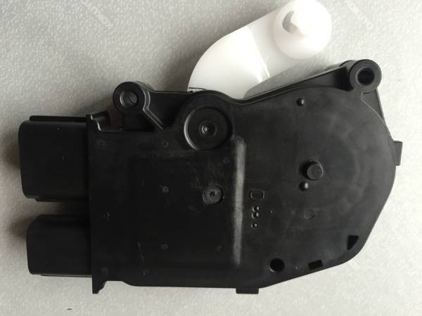 エリシオン 右 スライド ドアロック ソレノイド アクチュエーター モーター拍卖