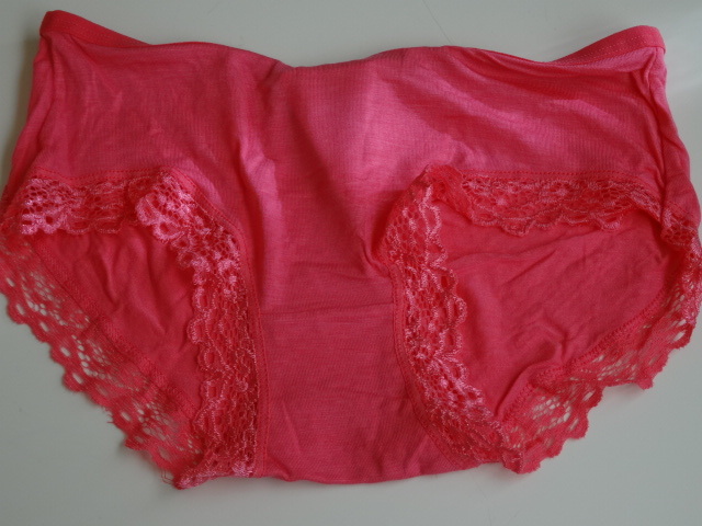 P:新品未使用★おしゃれなレディースショーツ★フリーサイズ・濃厚ピンク・レース装飾拍卖