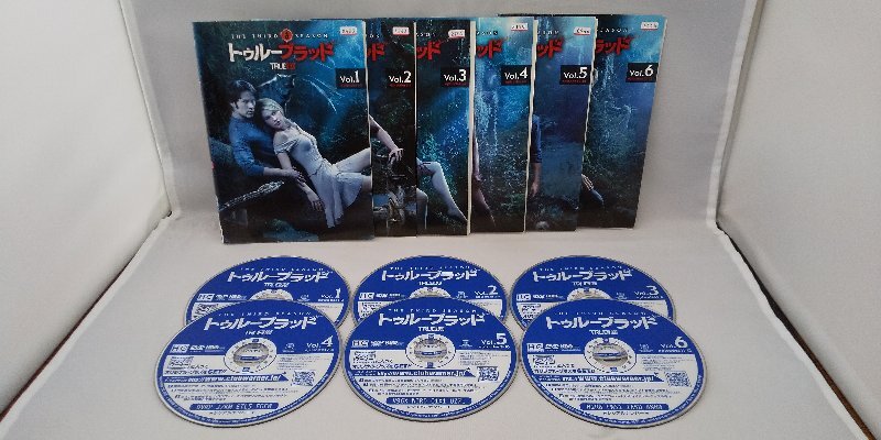 090-2773 送料無料 トゥルーブラッド サード・シーズン 全6巻 レンタル版 ジャケットとディスクのみ拍卖