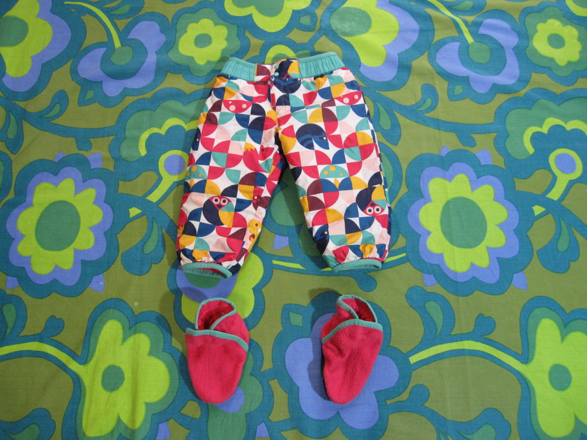 ベビー6-12M patagonia パタゴニア 中綿入リバーシブルパンツ フリースシューズ 2点 USEDキレイ 防寒 雪遊び キャンプ アウトドア拍卖
