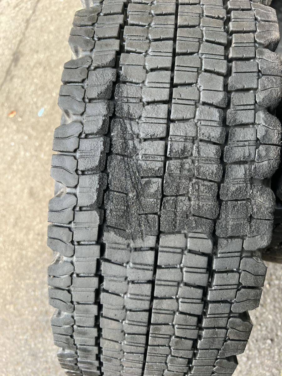 215/70R17.5 123/121J ブリジット W970 トラックタイヤ 8ミリ 8.5ミリ山 2022年製 1本拍卖