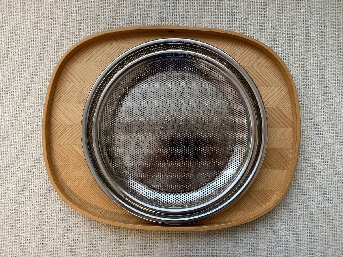 ☆即決☆【美品】本間製作所 仔犬印 KO 18-8ステンレス パンチざるそば型 24cm&21cm 燕三条拍卖