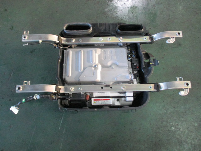 ⑥ 平成21年式 インサイト ZE2 純正 ハイブリッド バッテリー 1B000-RBJ-J05拍卖