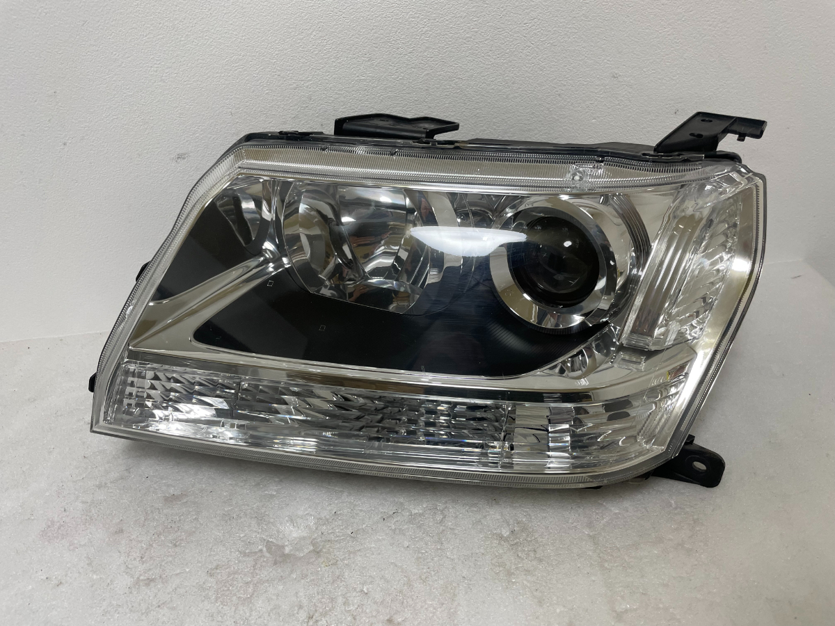 ☆良品☆ エスクード TD54W HID ヘッドライト 左 ☆4217拍卖