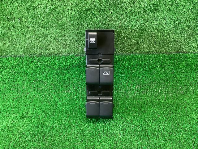eKクロススペース 5AA-B34A パワーウインドウスイッチ G プラスエディション X42 MQ716651拍卖