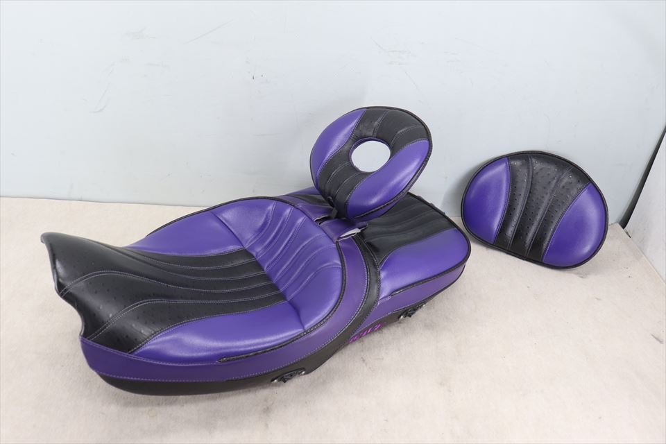 326820 ハーレー FLRT フリーウィーラー 17年~ コルビン ダブルシート バックレスト バーパッド ヒーター付き 特注品拍卖