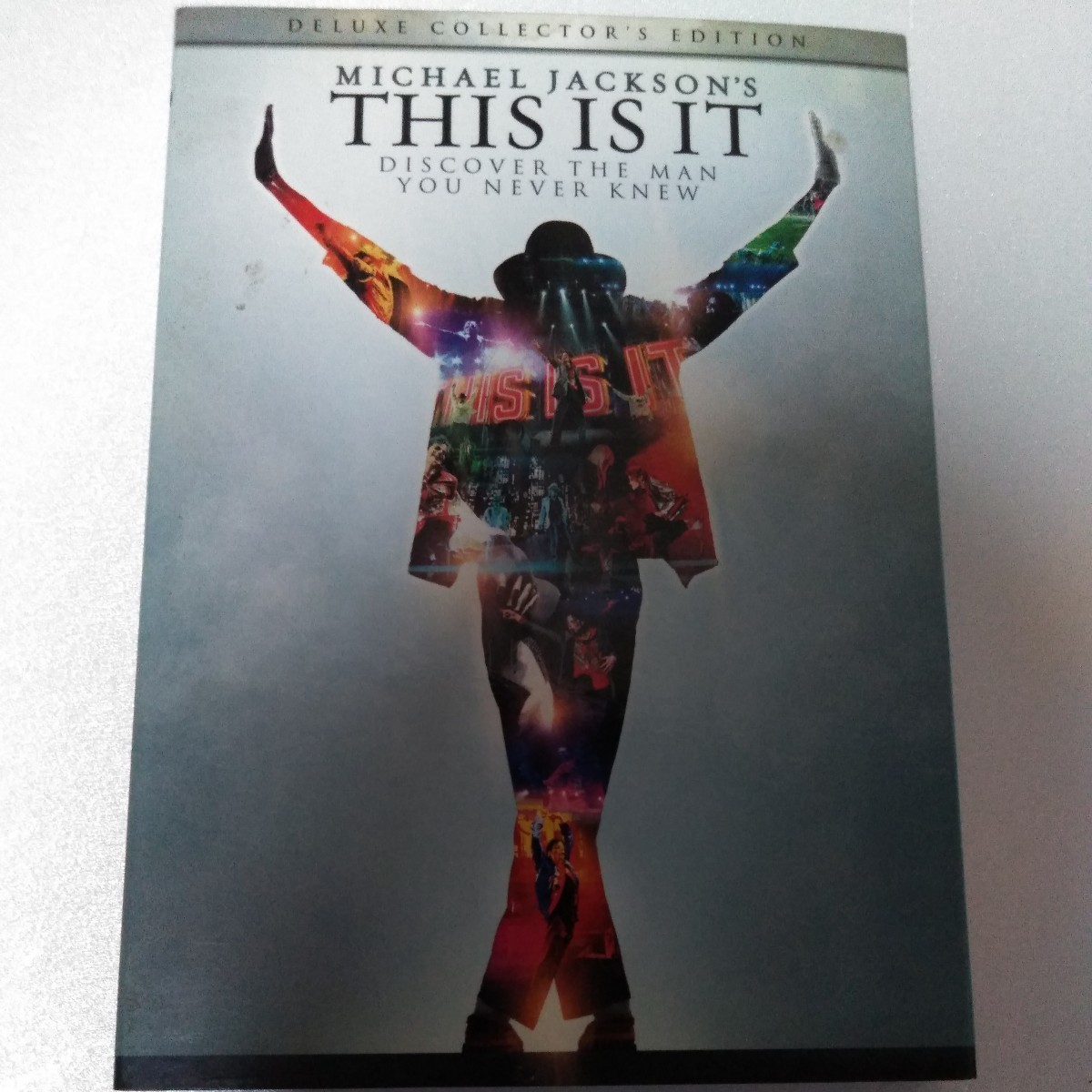 マイケルジャクソン THIS IS IT デラックスコレクターズエディション (2枚組) DVD 映像特典付き拍卖