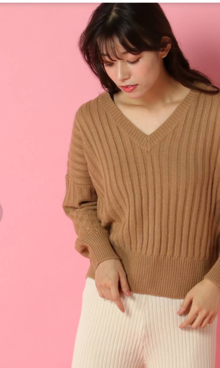 ☆バックレースアップVネックリブニット☆未使用タグ付き自宅保管ブラック拍卖