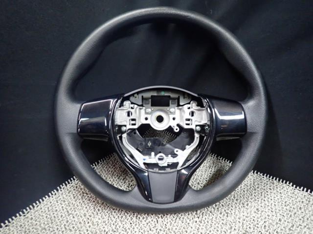 ヴィッツ DBA-NSP135 ステアリングホイール 070 45100-52480-C1拍卖