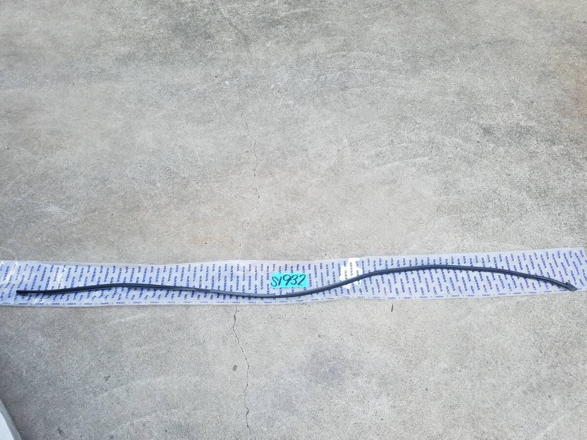 【未使用品】VOLVO ボルボ S60 V60 純正 サイドスカート モールディングシール シーリングストリップ 31333009 S1932拍卖