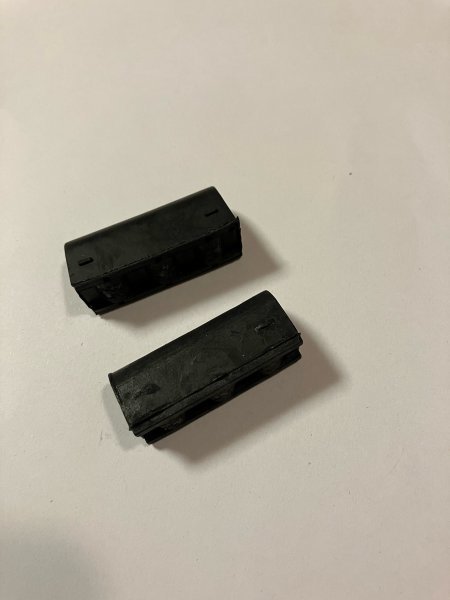 ユンボ 18S用 ラバー各2本 新品 重機 建機 バケット コマツ 日立 ヤンマー クボタ コベルコ キャタピラー バックホー U30-6 B3 ZX30UR拍卖