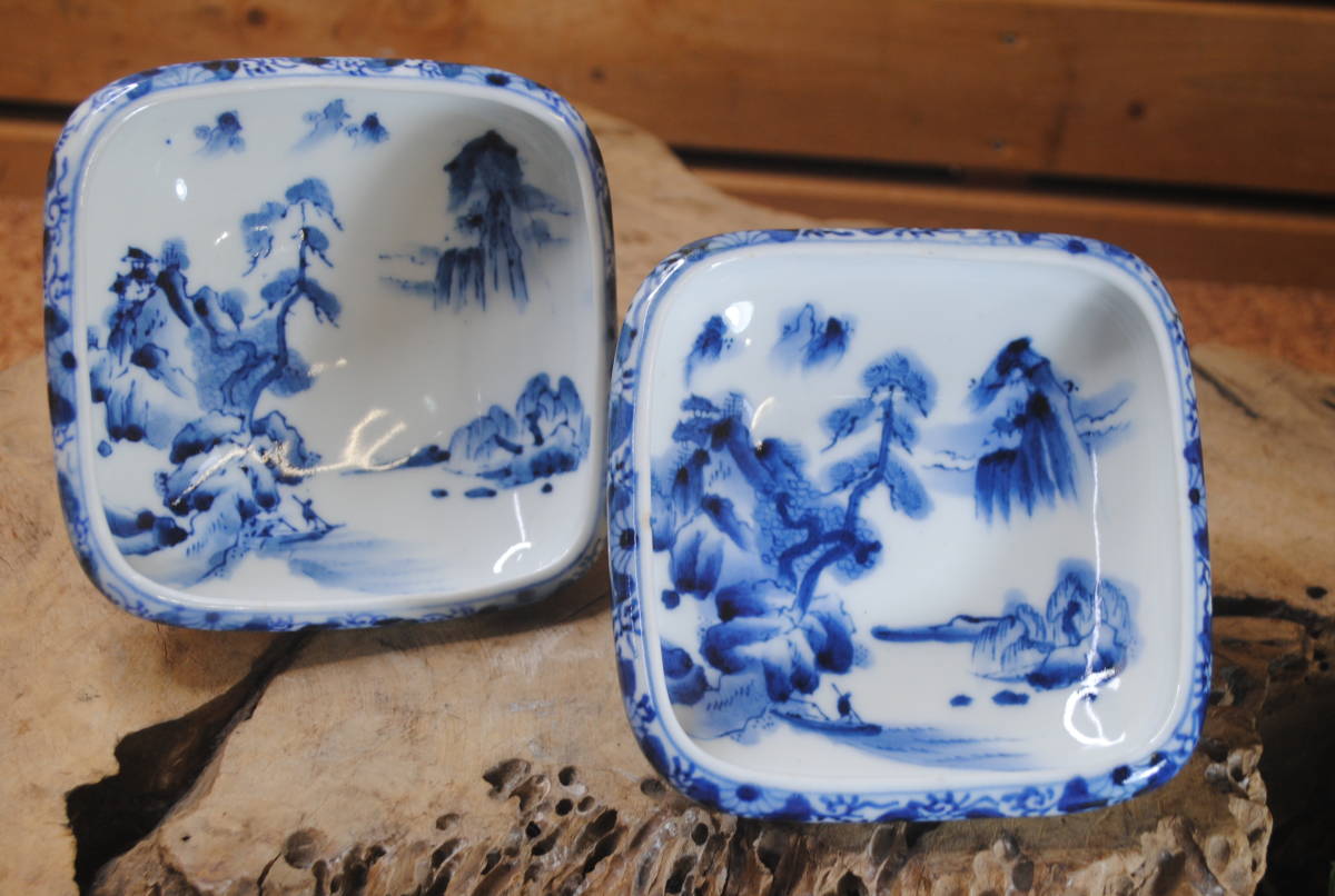 は807.【2点セット】角鉢 小皿 染付? 『角福』 山水画 古い食器 コレクション アンティーク 骨董品 希少拍卖