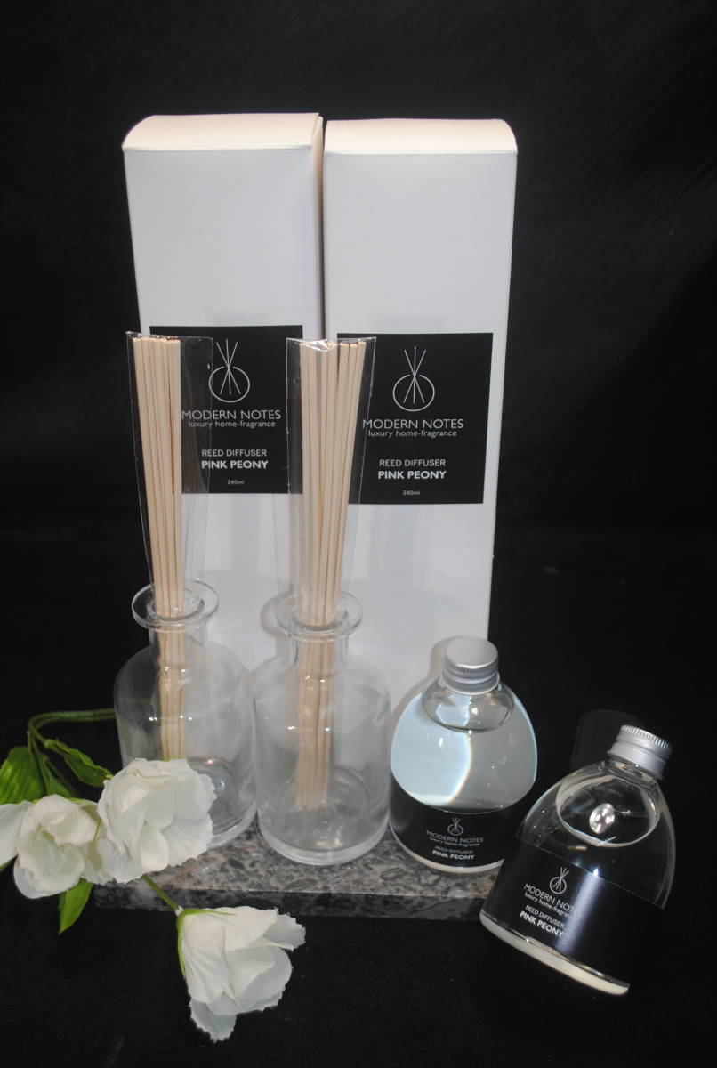 は856.【2点セット】REED DIFFUSER MODERN NOTES ディフューザー ルームフレグランス 240ml ラグジュアリー ピンクピオニー拍卖