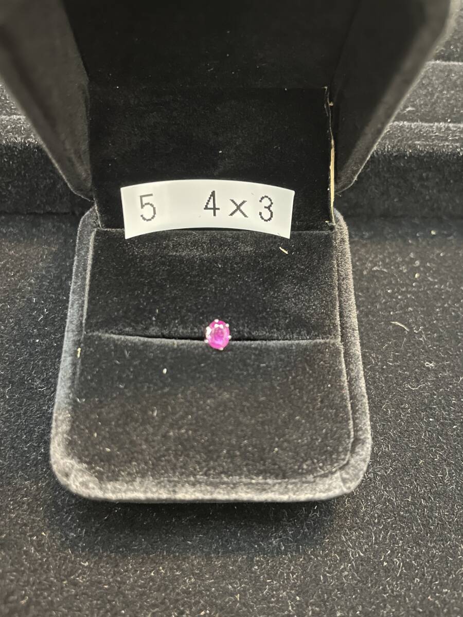 天然石 コランダム ルビー ピアス ⑤ オーバルカット 4mm×3mm ケース付き 7月誕生石 プレゼントに最適です拍卖
