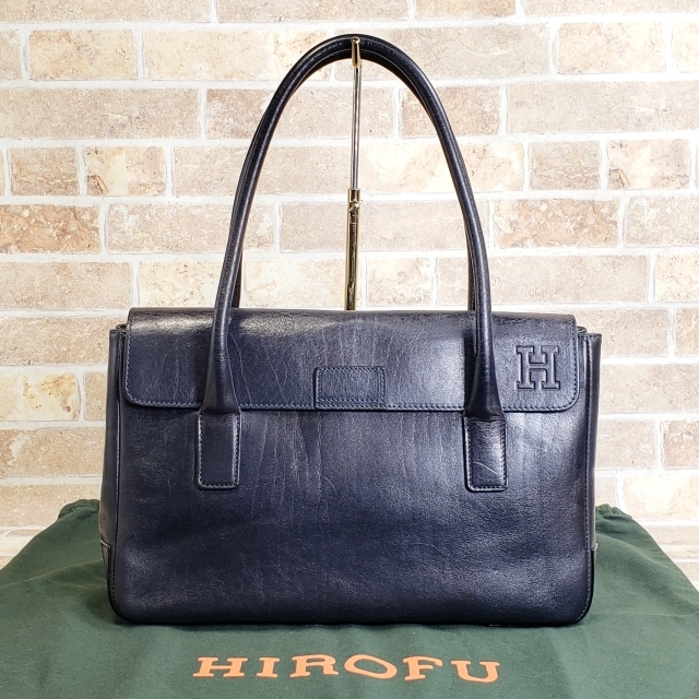 ヒロフ HIROFU レザー かぶせデザイン ハンドバッグ 自立OK イタリア製 ネイビー拍卖