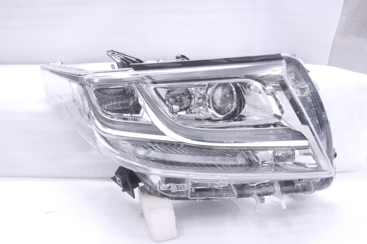 41-1799★前期 LED AGH30W アルファード★右ヘッドライト コーナリングランプ付 ICHIKOH 58-61 ユニット ブラック 純正★トヨタ (UK)拍卖