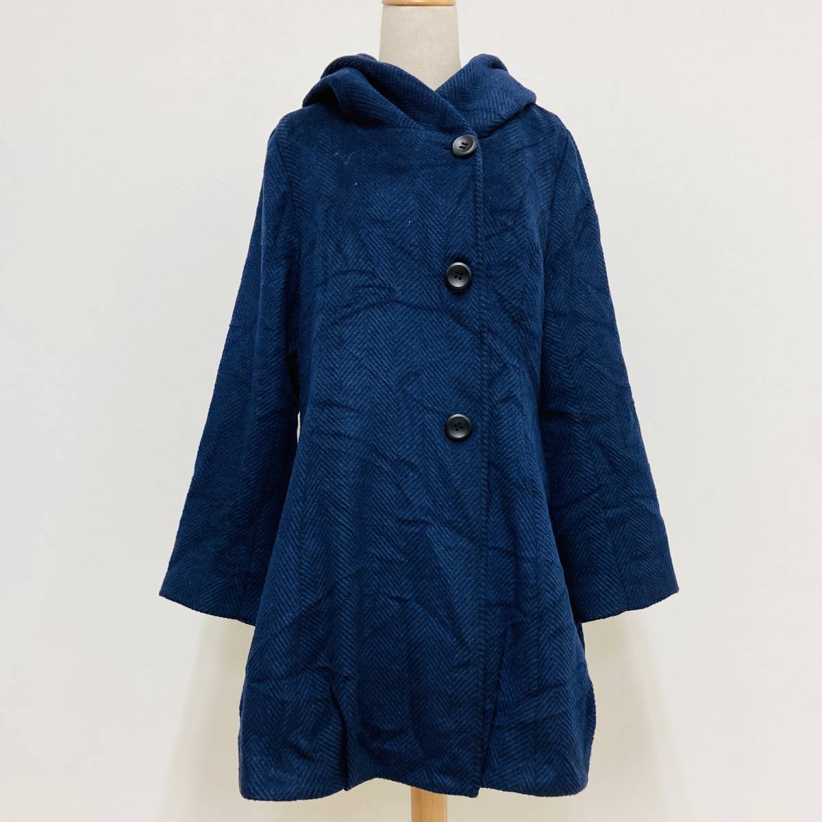 a03709 Olivia レディース コート アウター フード ナチュラル 裏地 M~L 青 総柄 ウール混 万能 上品 冬 ロマンティックウィンターコーデ拍卖