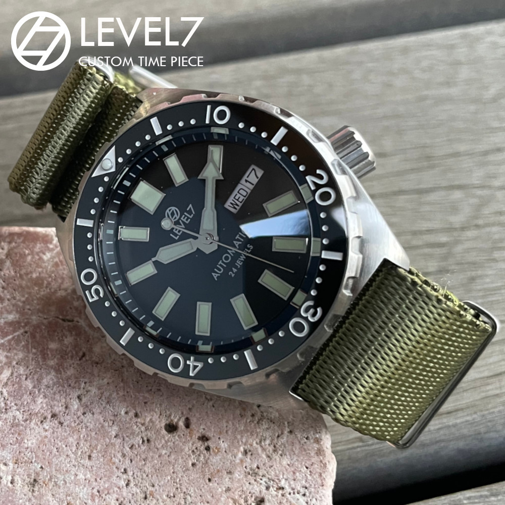 日本製 ハンドメイドの腕時計 20気圧防水 自動巻き SEIKO NH36 サファイアダブルドーム風防 強化ナイロンNATO 腕時計 LEVEL7拍卖
