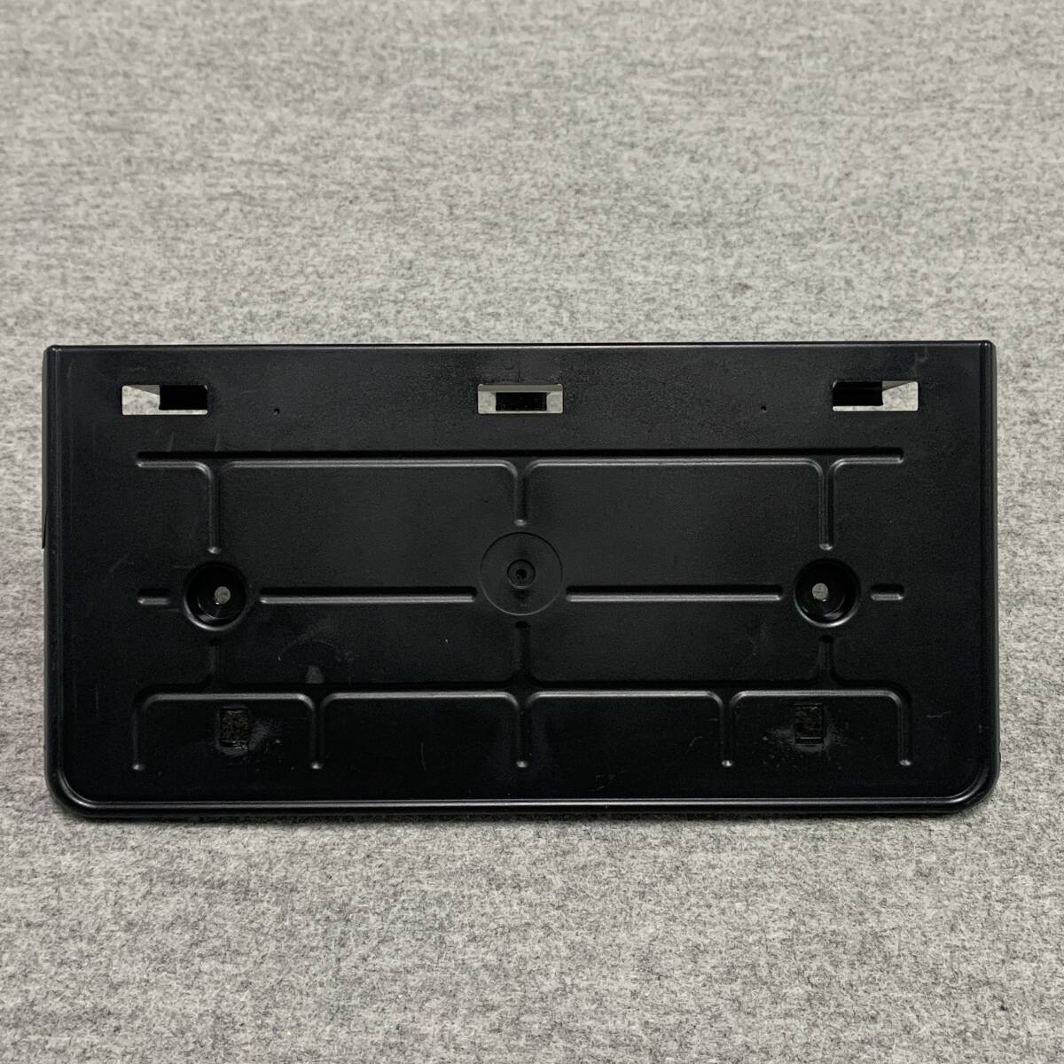 6mK1756◆Audi アウディ Q3 ナンバー フレーム 83A 807 287 A ナンバー台 ベース ライセンスプレート フレーム 正規品 純正 車 パーツ拍卖