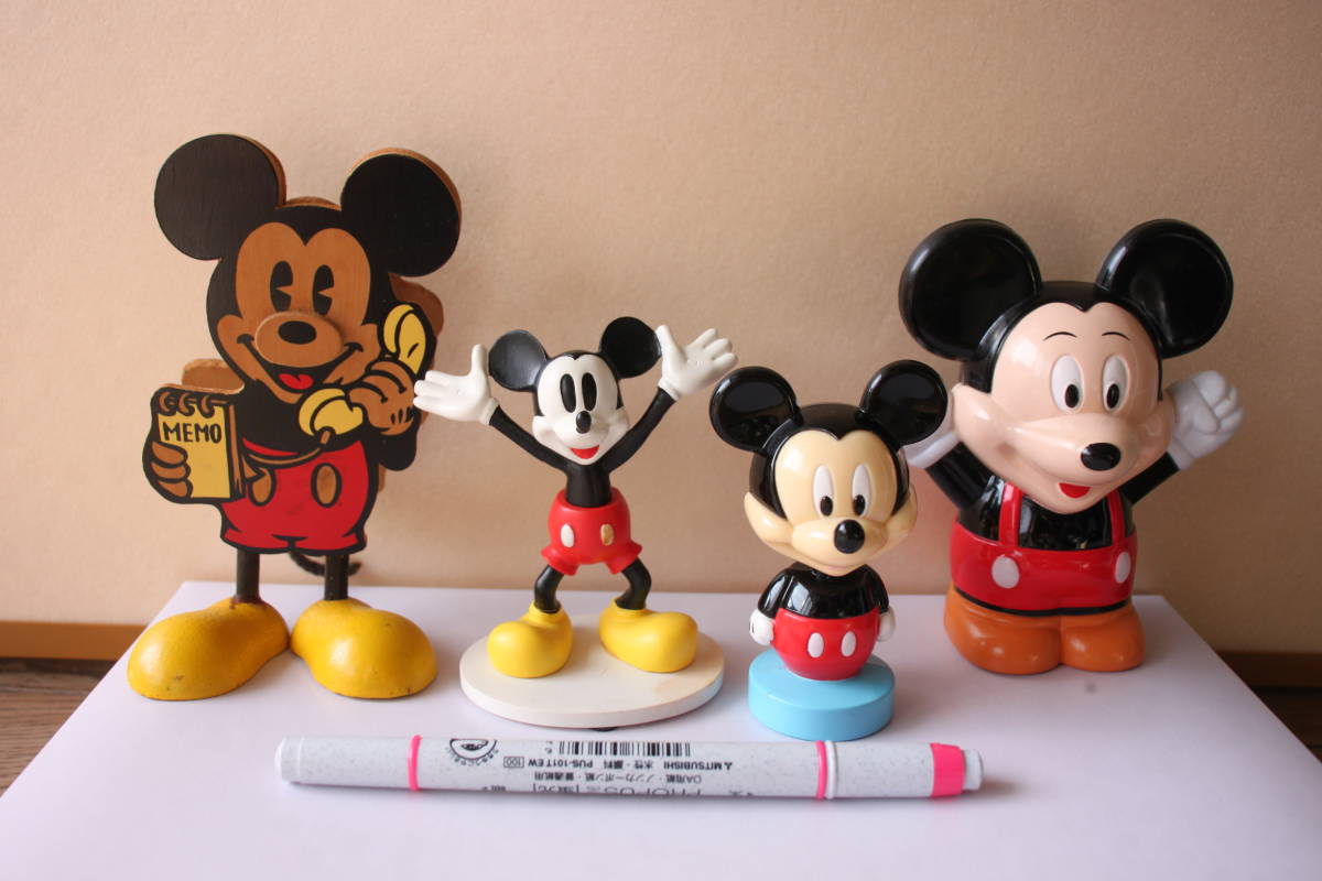 21-11■ディズニー■「貯金箱」「くびが「ふりふり」する フィギュア」「メモスタンド」「スタンドクリップ」【ミッキー・マウス】拍卖