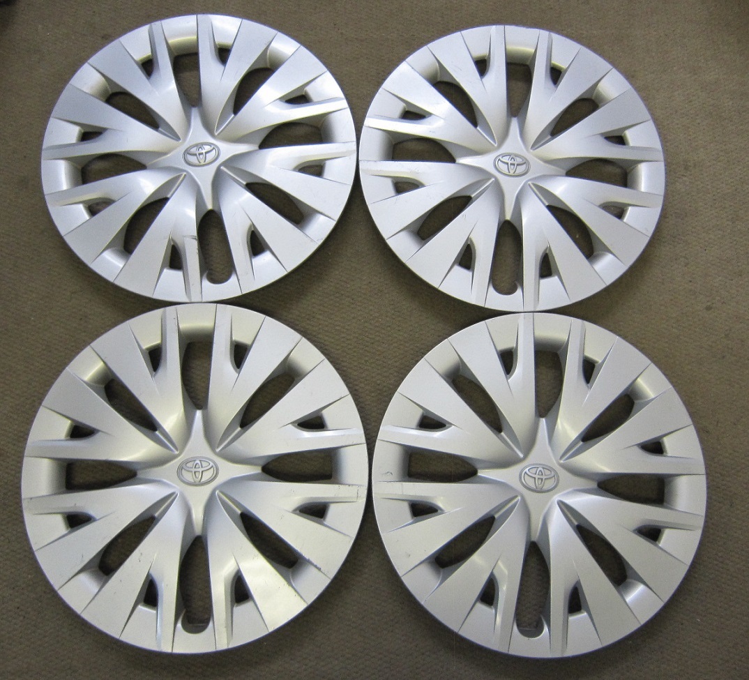 イ599☆トヨタ ヤリス 15インチ ホイールキャップ 4枚拍卖