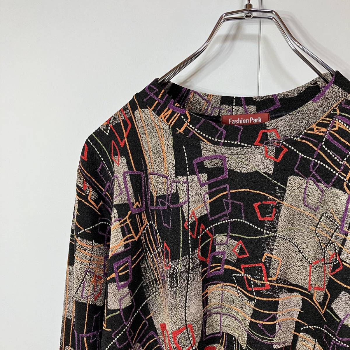 古着 ヴィンテージ アート デザイン レトロ 紐付き スリット 長袖 Tシャツ ベージュ ブラック拍卖