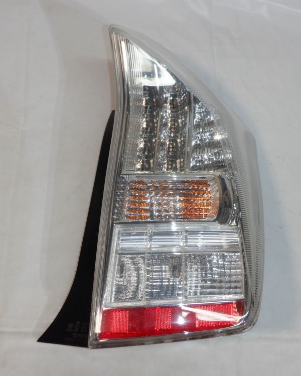 AJM42c01★ZVW30★プリウス★前期★★テールランプ★★右★STANLEY 47-37★ジャンク★インボイス対応★迅速発送★送料安い★拍卖