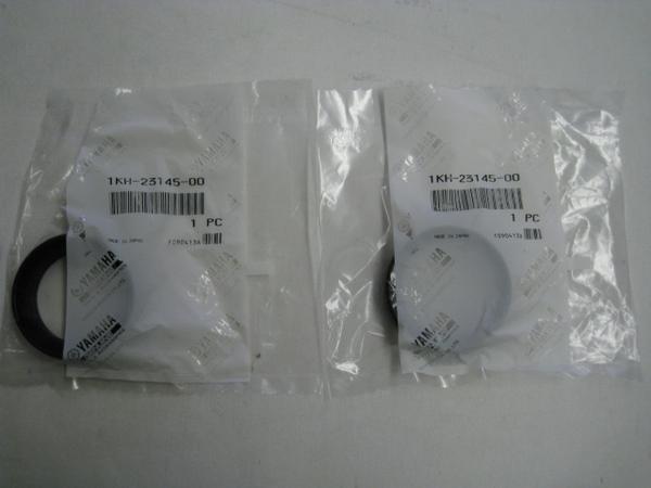 送料無料★新品★DT125R/DT200R★純正フロントフォークオイルシール拍卖