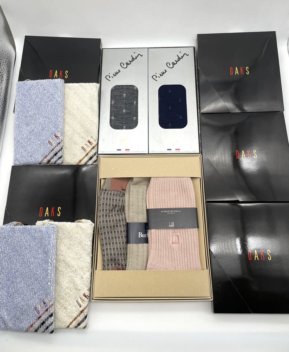 未使用●ダンヒル バーバリー タケオキクチ ピエールカルダン靴下5足●DAKS ハンドタオル 10枚拍卖