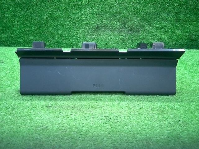 ★ヴェルファイア DBA-ANH20W グローブボックス内小物入れ 2.4Z 7人 55041-58030-B0★拍卖