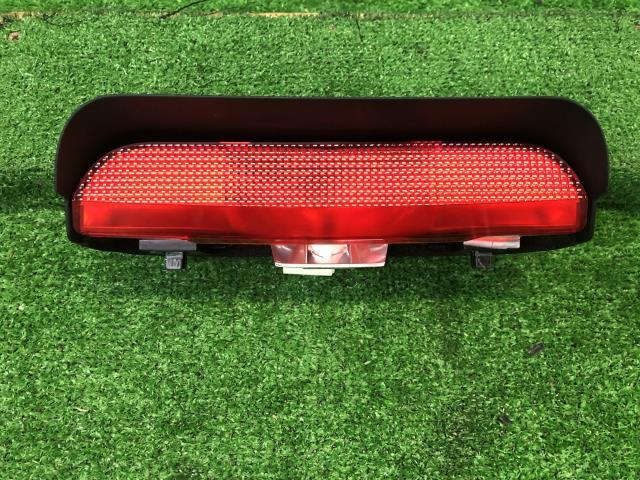 ★パッソ DBA-QNC10 ハイマウントストップランプ G Fパッケージ 81570-B1020★拍卖