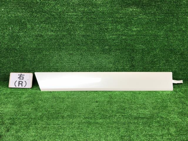 ★セレナ DBA-C27 右側スライドレールカバー S 8人 77788-5TA0H★拍卖