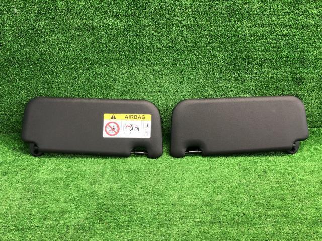 ★ヤリス 5BA-MXPA10 サンバイザー X 74310-52G31-C1★拍卖