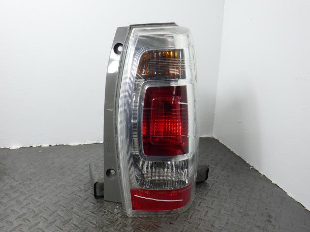 タントエグゼ L455S 右 テール ランプ ライト 81550-B2350拍卖
