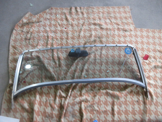 ★⑱R6G8249 パンサーリマ 純正フロントガラス枠 ジャンク品 オブジェやコレクションや修理やストック等に拍卖