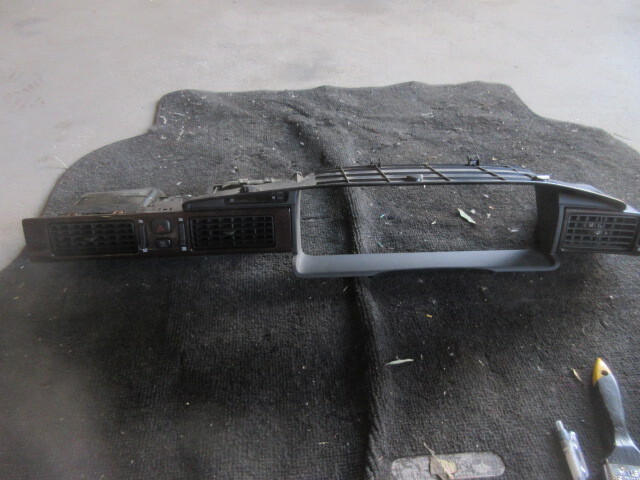 ★⑮R6A7600 JZS151 クラウン 純正メーター枠 スイング付 修理やストック等に 拍卖