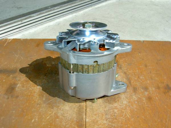 ヤンマー、トラクター用オルタネーター(ダイナモ)リビルト品 LR120-15~C、121400-77201拍卖