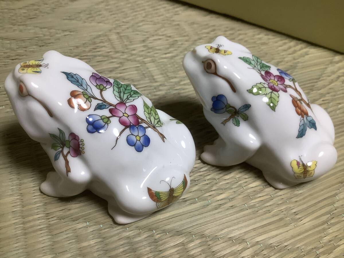 2個 ヘレンド カエル ヴィクトリアプレーン ヒキガエル フィギュリン / HEREND フィギュア かえる 蛙 白地に花 蝶拍卖