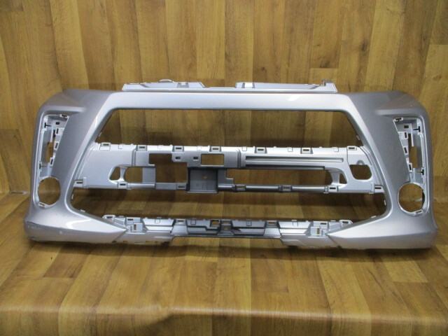D8/ LA150S/LA160Sムーヴ カスタム後期 純正フロントバンパー52119-B2F20拍卖