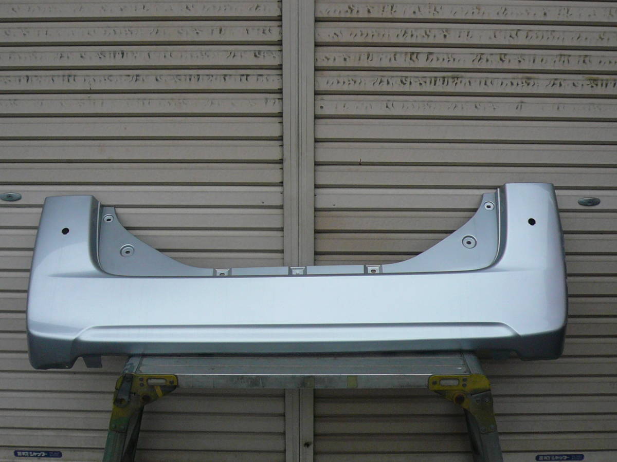 655: タント LA600S リアバンパーカバー シルバー拍卖