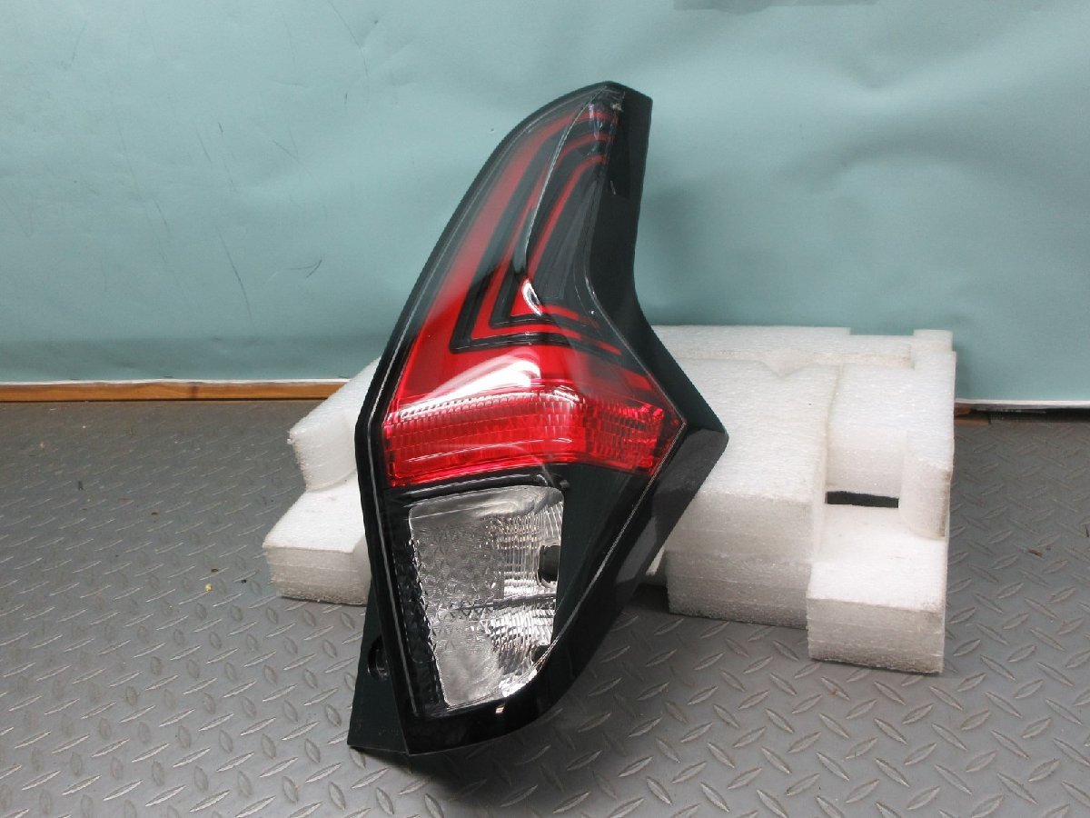 ◆ B44W B45W B47W B48W デイズ ハイウェイスター DAYZ Highway Star 純正 右テールレンズ 26550-7ME0A 26554-7MAE0A D231拍卖