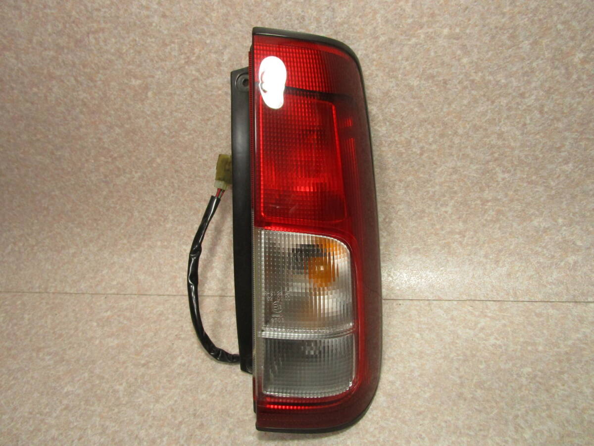 ラピュタ HP22S テールランプ 右 TOKAIDENSO 35603-74G0 Kei HN22S拍卖