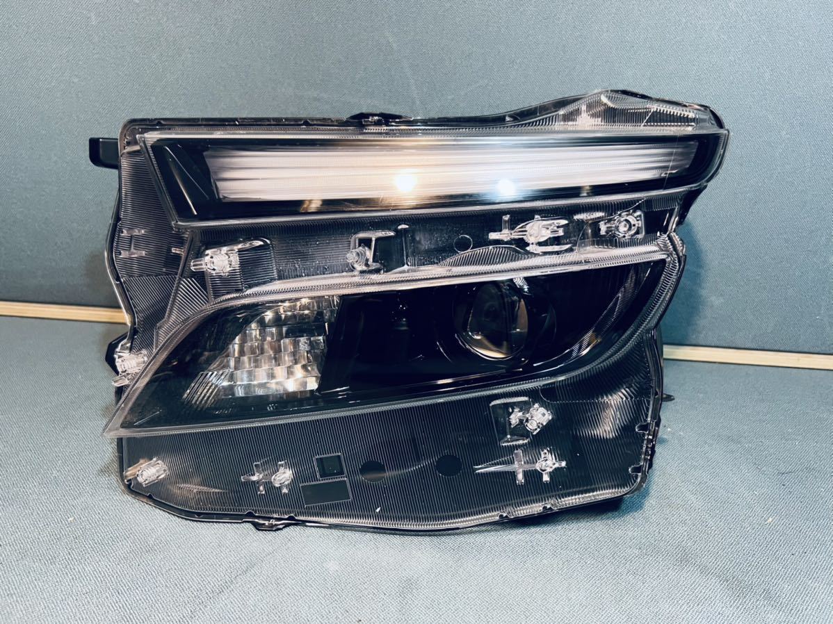 即決 ソリオバンディット MA37S LED 左ヘッドライト 純正 KOITO 100-593AB拍卖