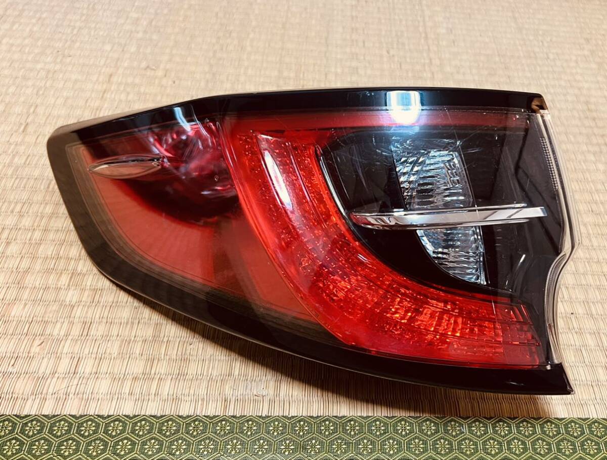 トヨタ 純正 カローラツーリング ZWE214W 左テールランプ KOITO 左テールランプ拍卖