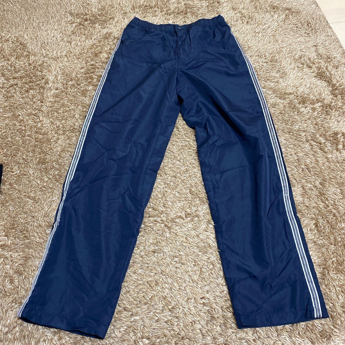 t40 UNIQLO シャカシャカパンツ サイズS表記 中国製拍卖